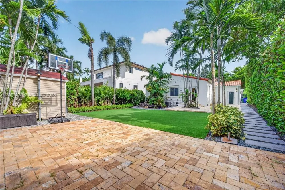 763 NE 75th St Miami, FL 33138