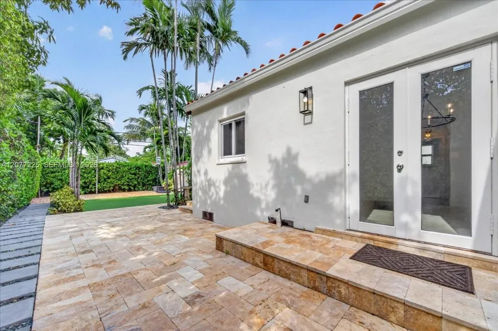 763 NE 75th St Miami, FL 33138