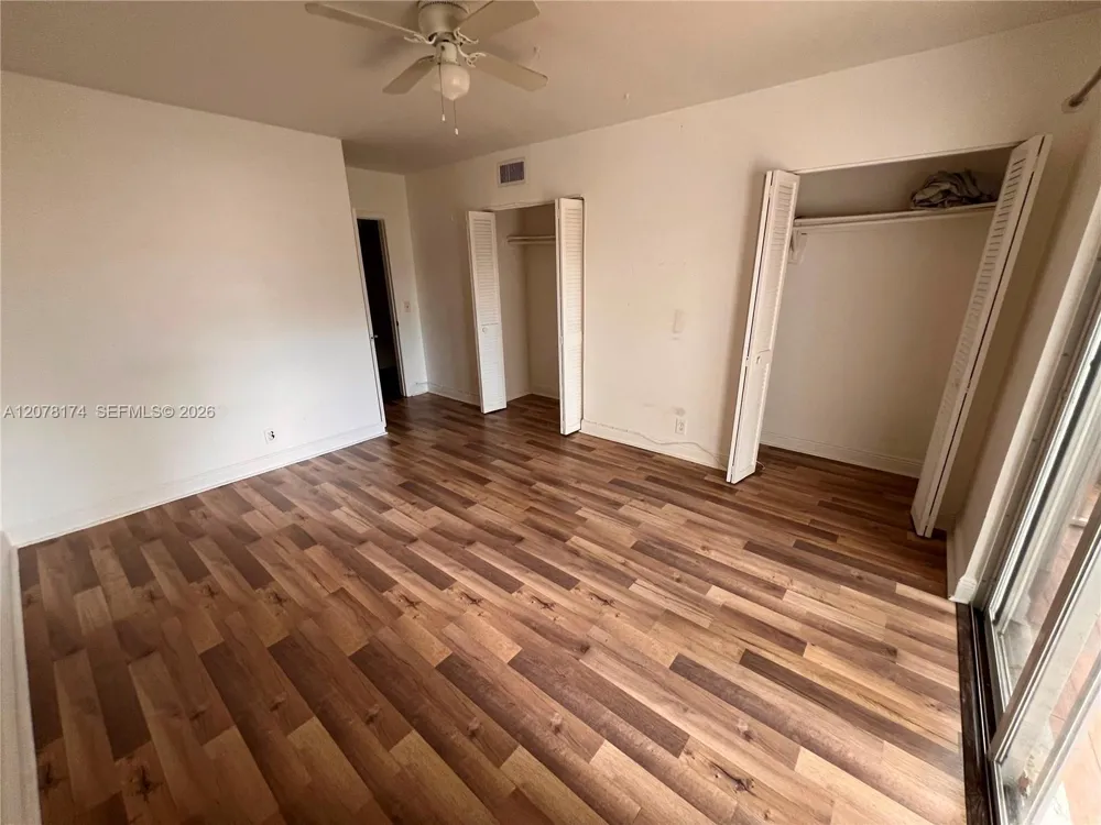 2442 SW 58 Dania Beach, FL 33312