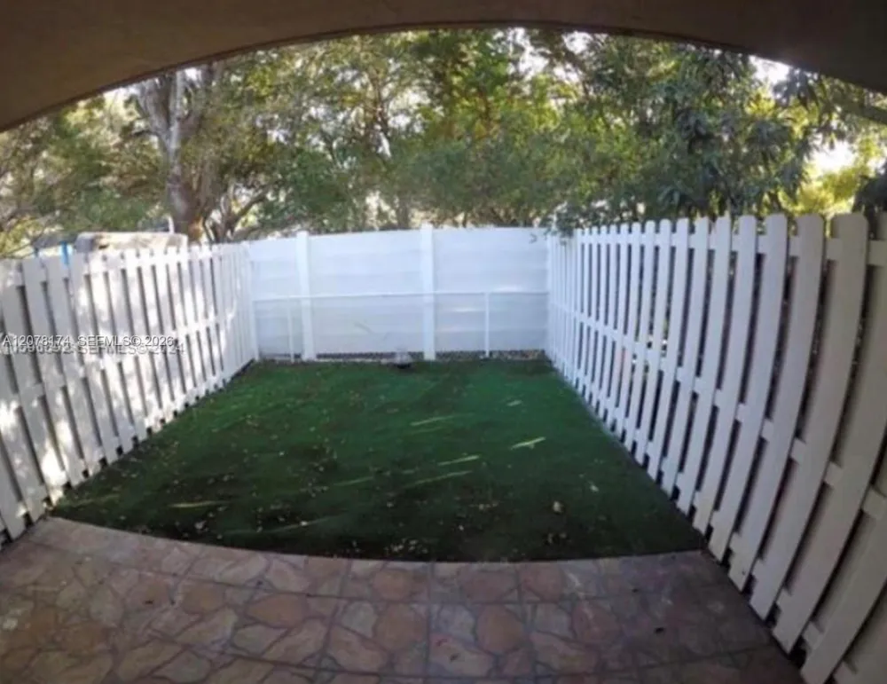 2442 SW 58 Dania Beach, FL 33312