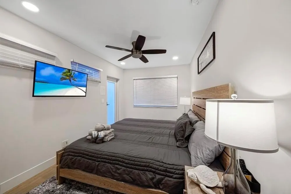 2817 NE 9TH AVENUE Wilton Manors, FL 33334