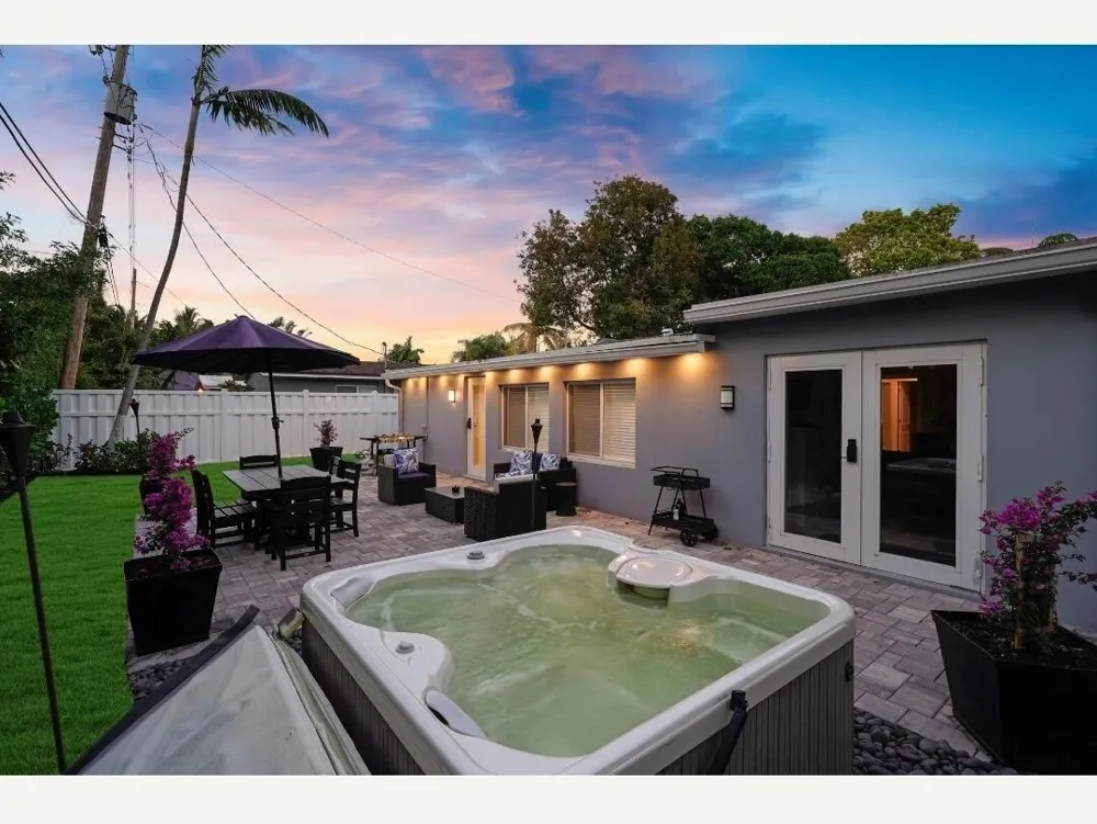 2817 NE 9TH AVENUE Wilton Manors, FL 33334