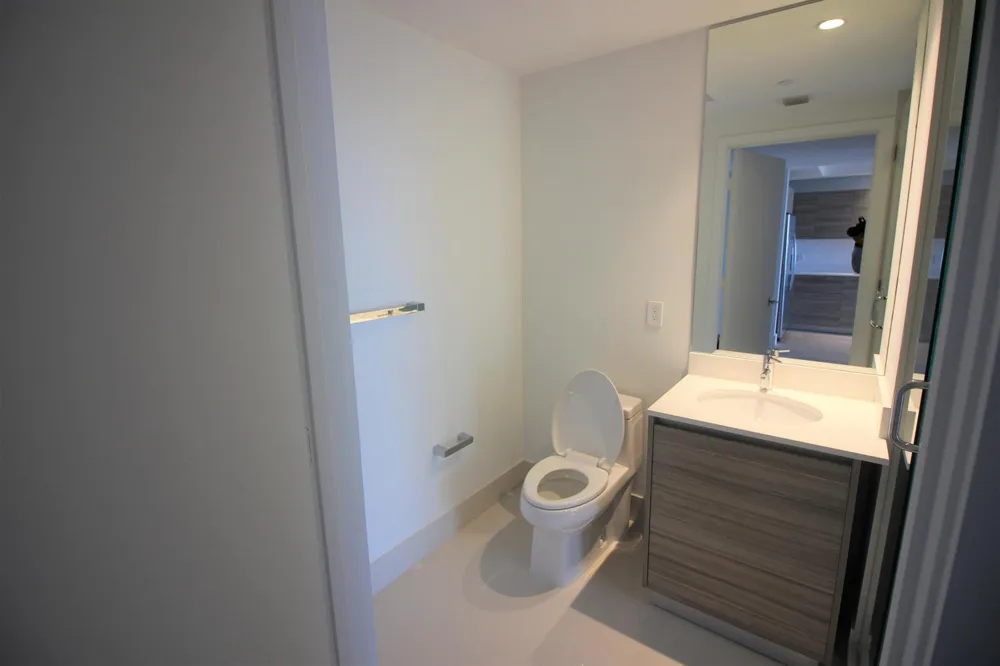 121 NE 34th Street #806A Miami, FL 33137