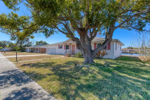 884 E Coquina Drive