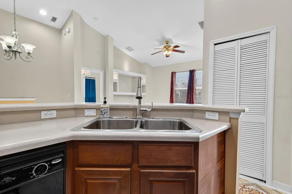8890 MOONLIT MEADOWS LOOP Riverview, FL 33578