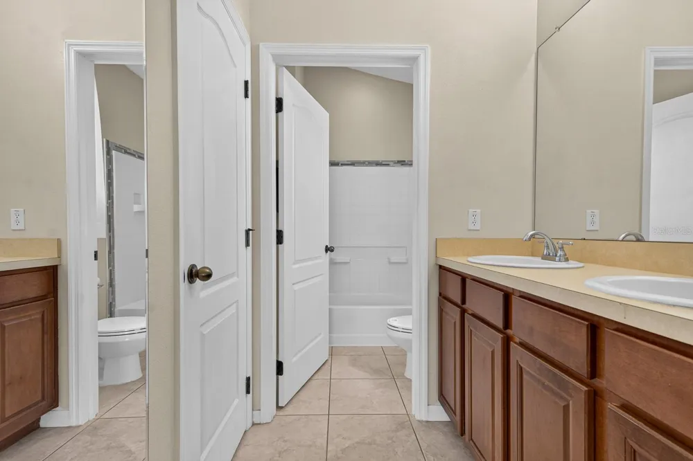 8890 MOONLIT MEADOWS LOOP Riverview, FL 33578