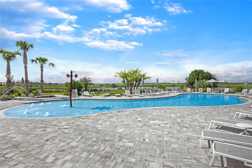 437 WATERFORD DRIVE Lake Alfred, FL 33850