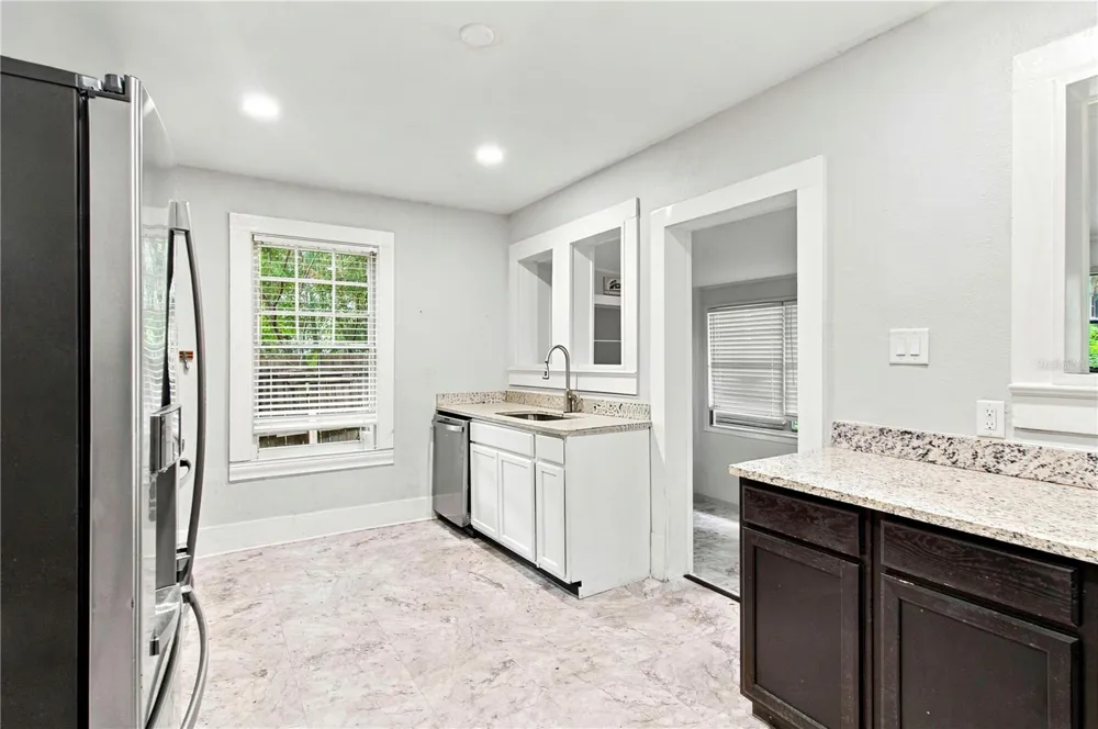208 W 17TH STREET Sanford, FL 32771