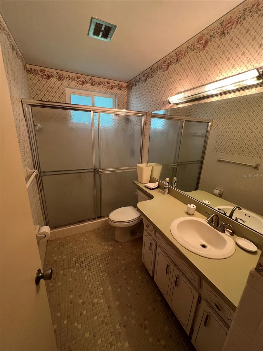 2361 ECUADORIAN WAY #33 Clearwater, FL 33763