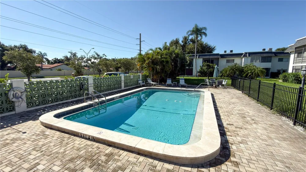 3500 BENEVA ROAD #306 Sarasota, FL 34232
