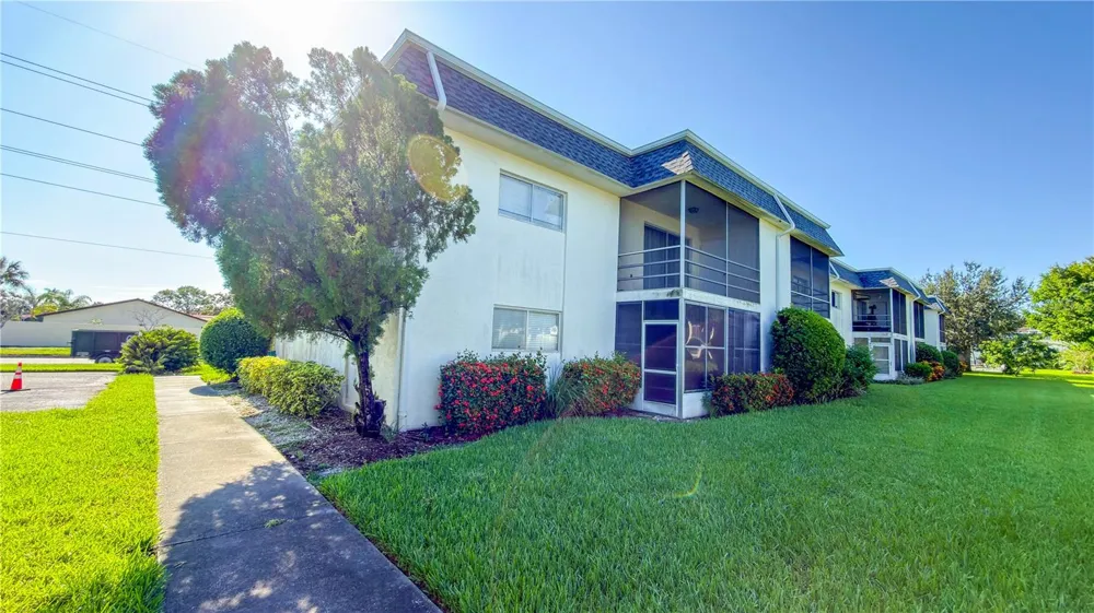 3500 BENEVA ROAD #306 Sarasota, FL 34232
