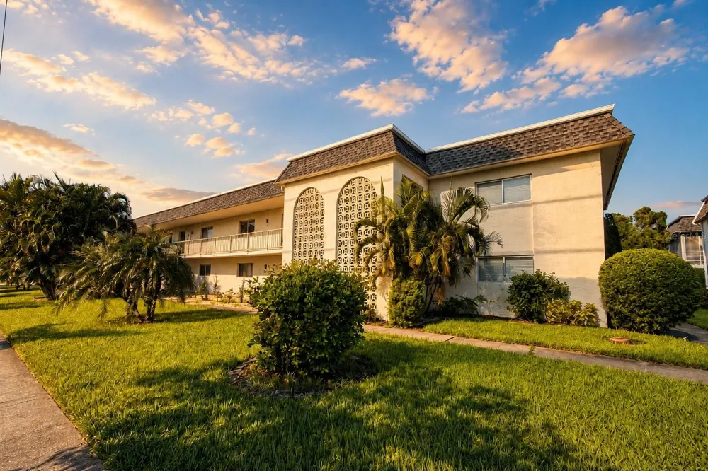 3500 BENEVA ROAD #306 Sarasota, FL 34232