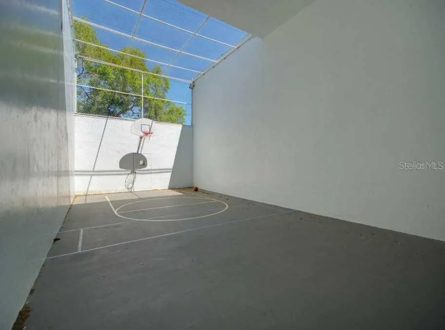 10263 GANDY BOULEVARD #2403 St Petersburg, FL 33702