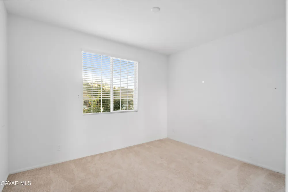 39028 Mondell Pine Avenue Palmdale, CA 93551