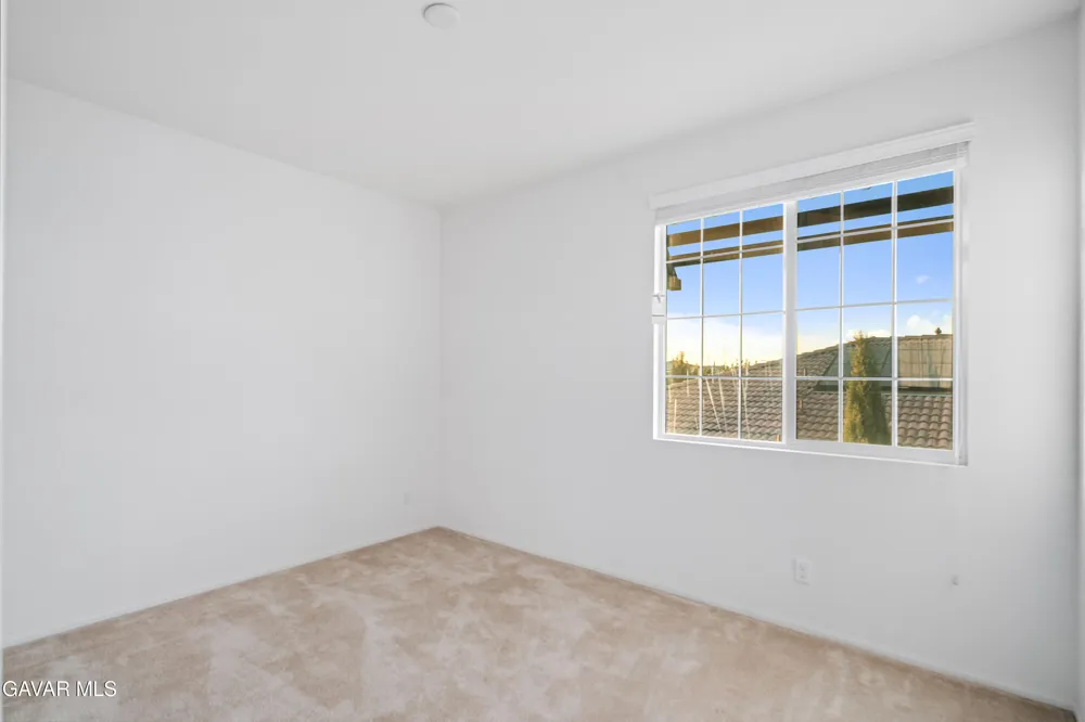39028 Mondell Pine Avenue Palmdale, CA 93551