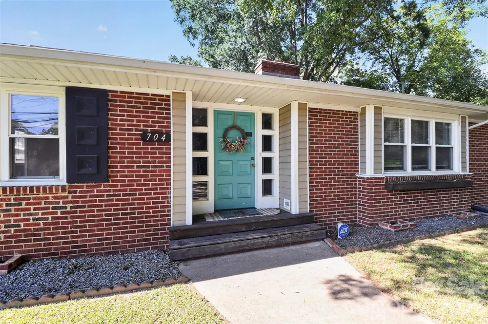 704 Lancaster Avenue Monroe, NC 28112