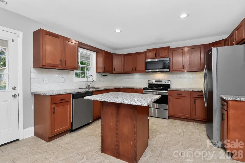 704 Lancaster Avenue Monroe, NC 28112