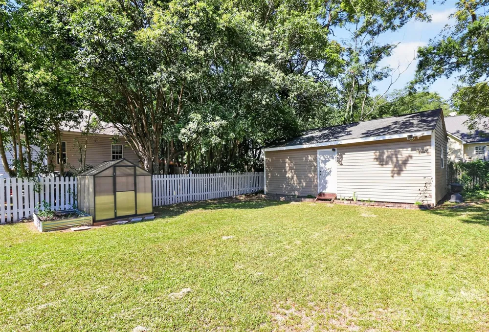 704 Lancaster Avenue Monroe, NC 28112