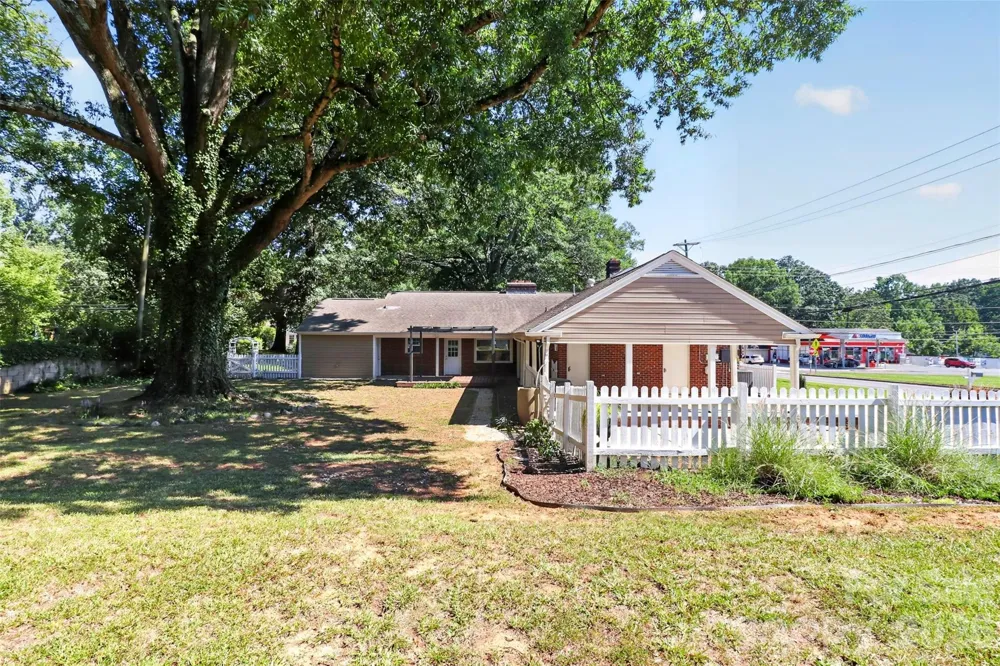 704 Lancaster Avenue Monroe, NC 28112