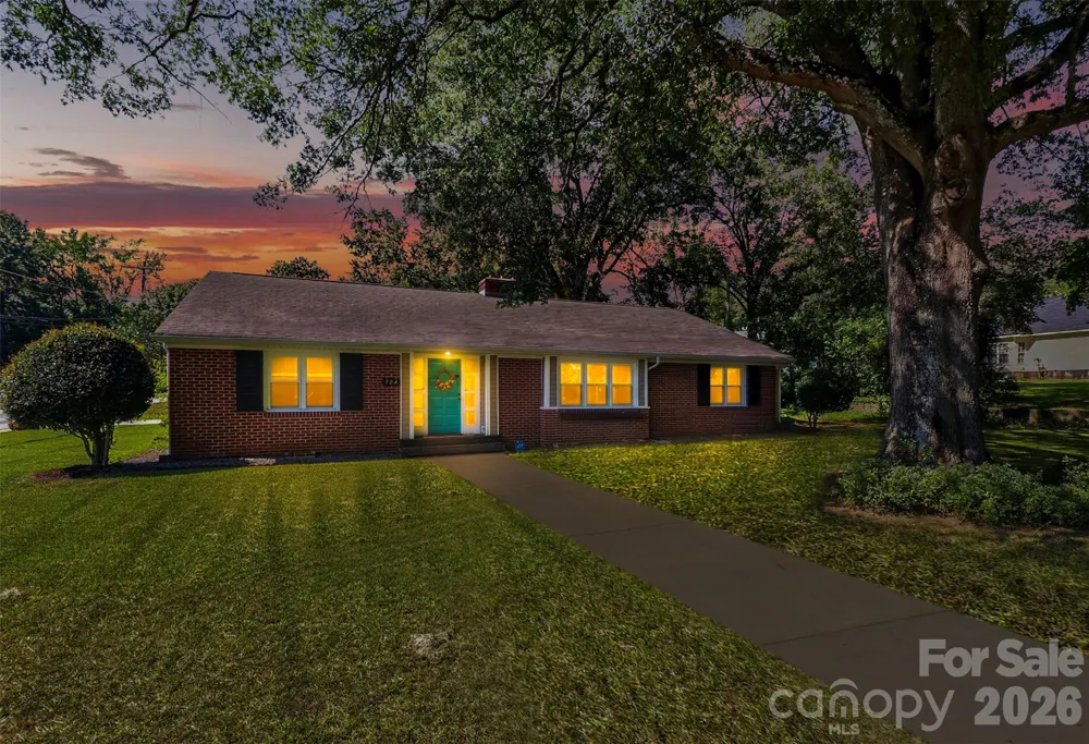 704 Lancaster Avenue Monroe, NC 28112