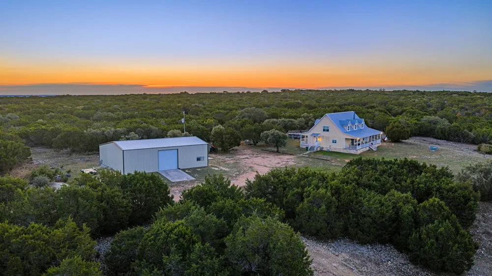 4237 County Road 330 Road Burnet, TX 78611