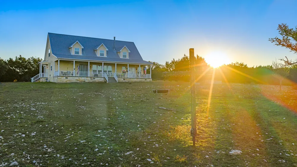 4237 County Road 330 Road Burnet, TX 78611