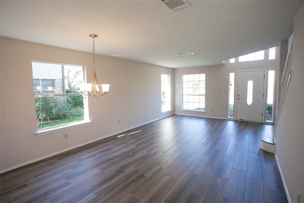 7901 Taranto Drive Austin, TX 78729