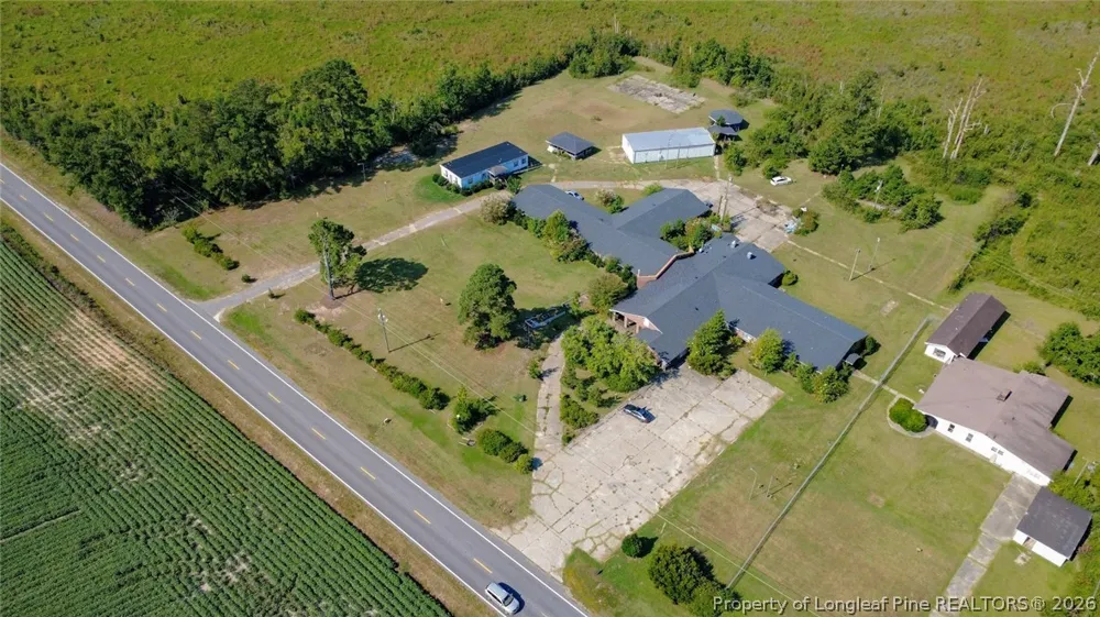 20513 W 301 Highway W St Pauls, NC 28384