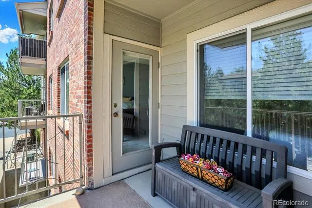 2895 W Riverwalk Circle #215 Littleton, CO 80123