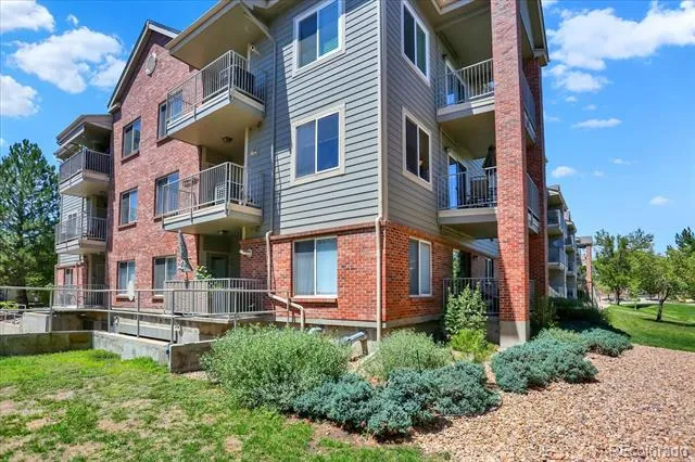 2895 W Riverwalk Circle #215 Littleton, CO 80123