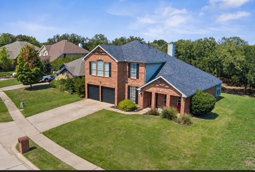 409 Springtree Road Lake Dallas, TX 75065