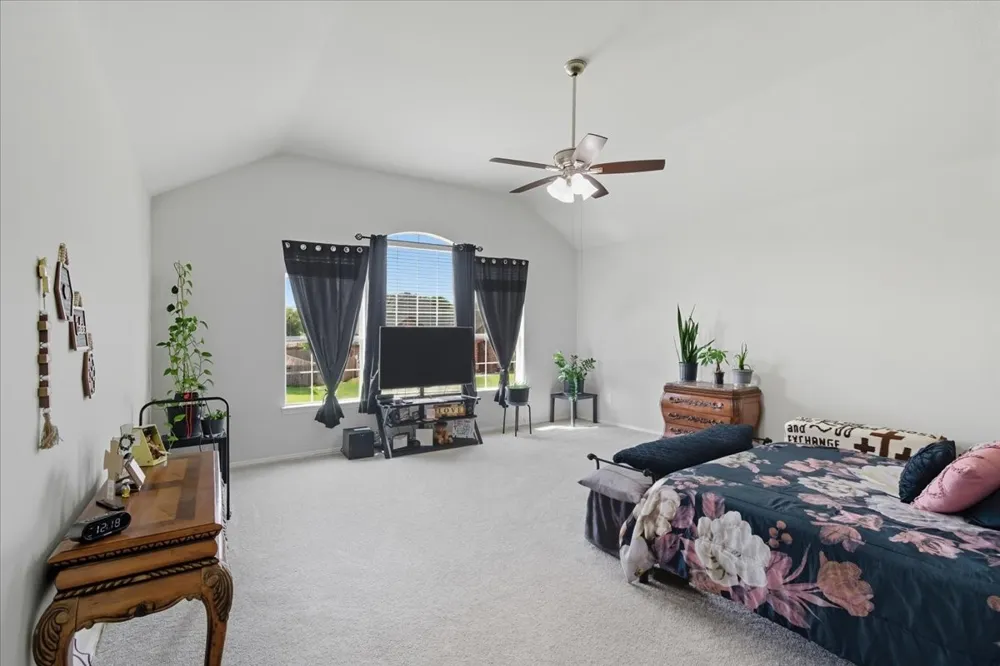 409 Springtree Road Lake Dallas, TX 75065