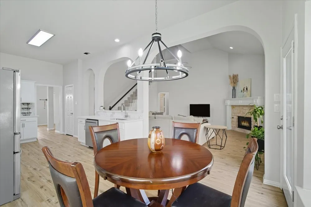 409 Springtree Road Lake Dallas, TX 75065