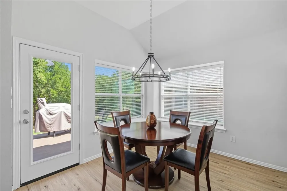 409 Springtree Road Lake Dallas, TX 75065