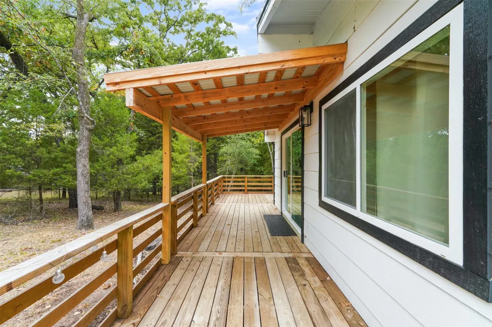 110 Fawn Mabank, TX 75156