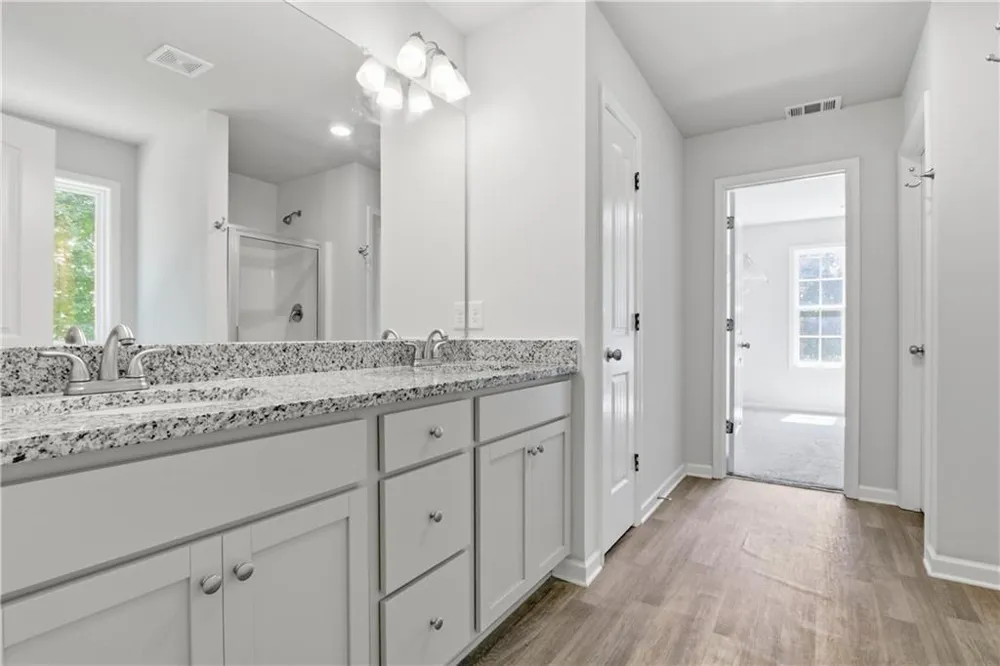 522 Mountain Creek Drive Maysville, GA 30558