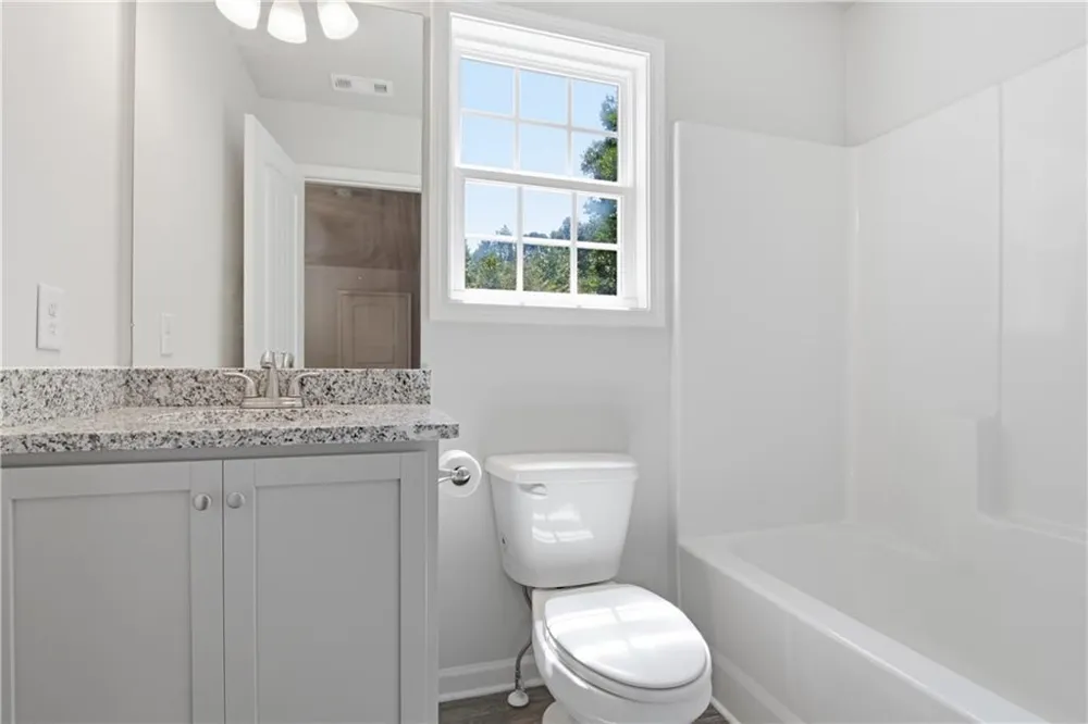 522 Mountain Creek Drive Maysville, GA 30558