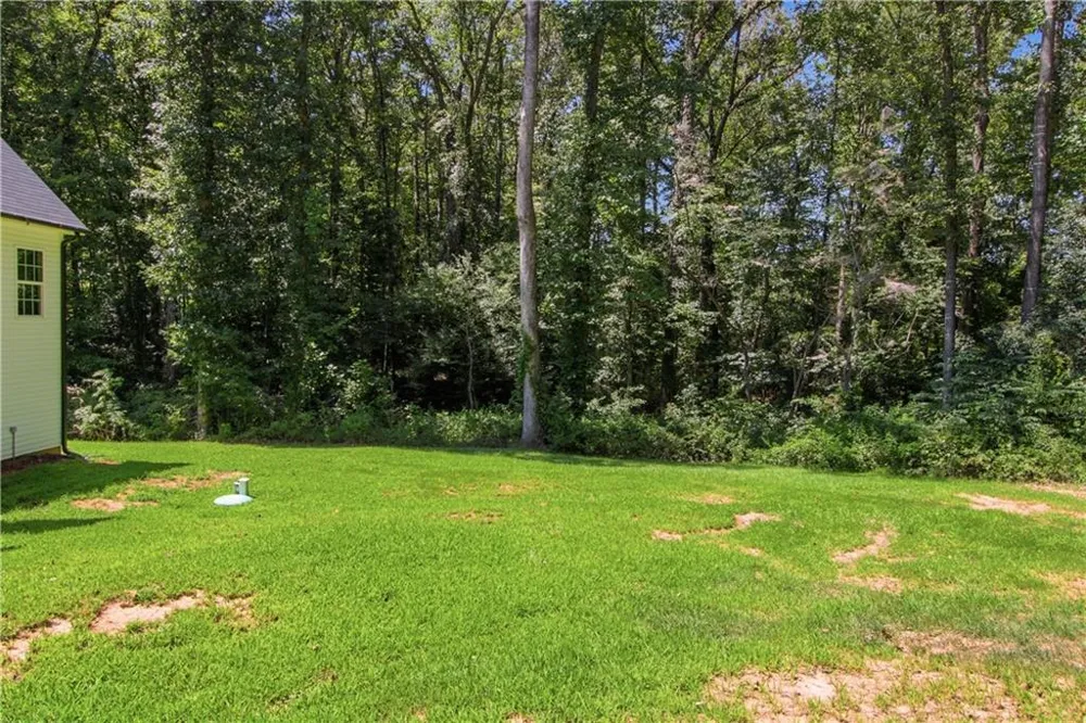 522 Mountain Creek Drive Maysville, GA 30558