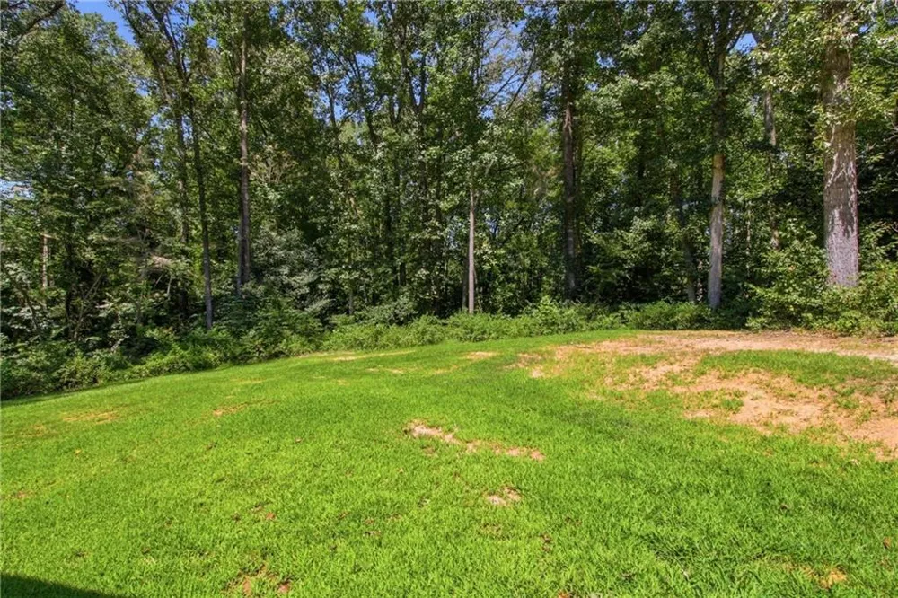 522 Mountain Creek Drive Maysville, GA 30558