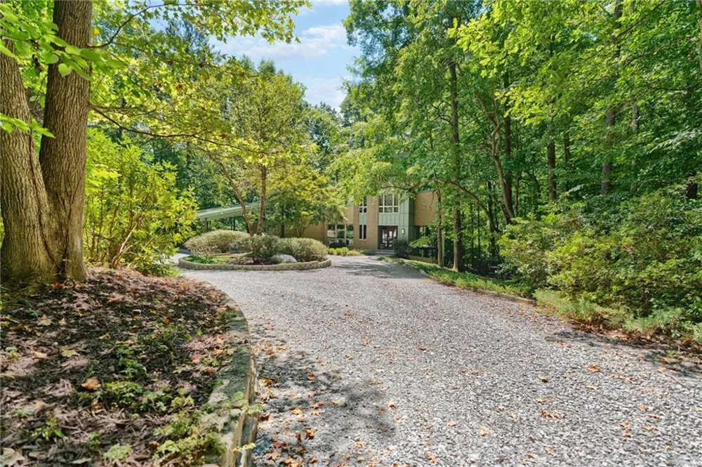 126 Nickajack Road SE Mableton, GA 30126