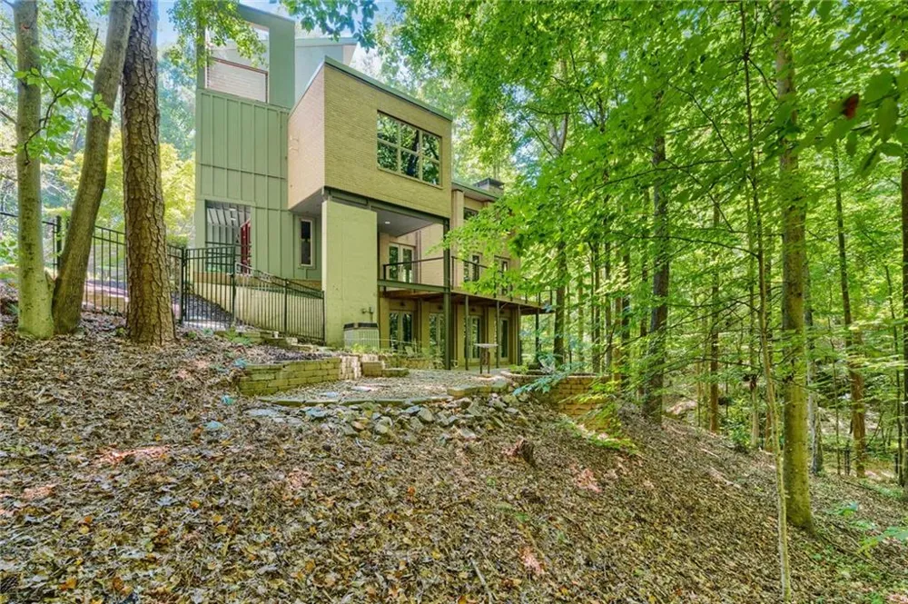 126 Nickajack Road SE Mableton, GA 30126