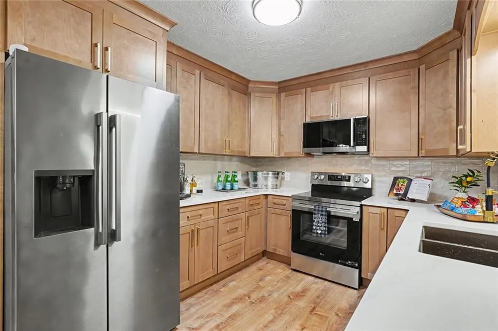 115 Lakeview Drive Stockbridge, GA 30281