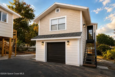 44 Barton Avenue #4