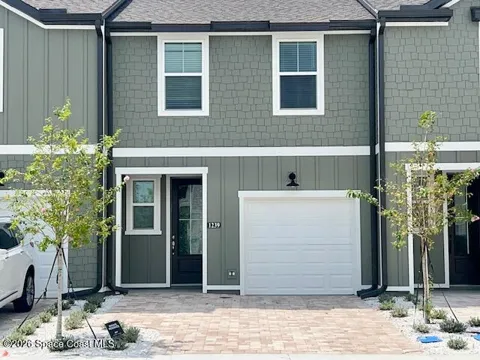 1239 Bluewater Lane