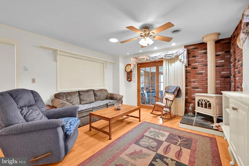 20 CLEARVIEW DRIVE Lebanon, PA 17042