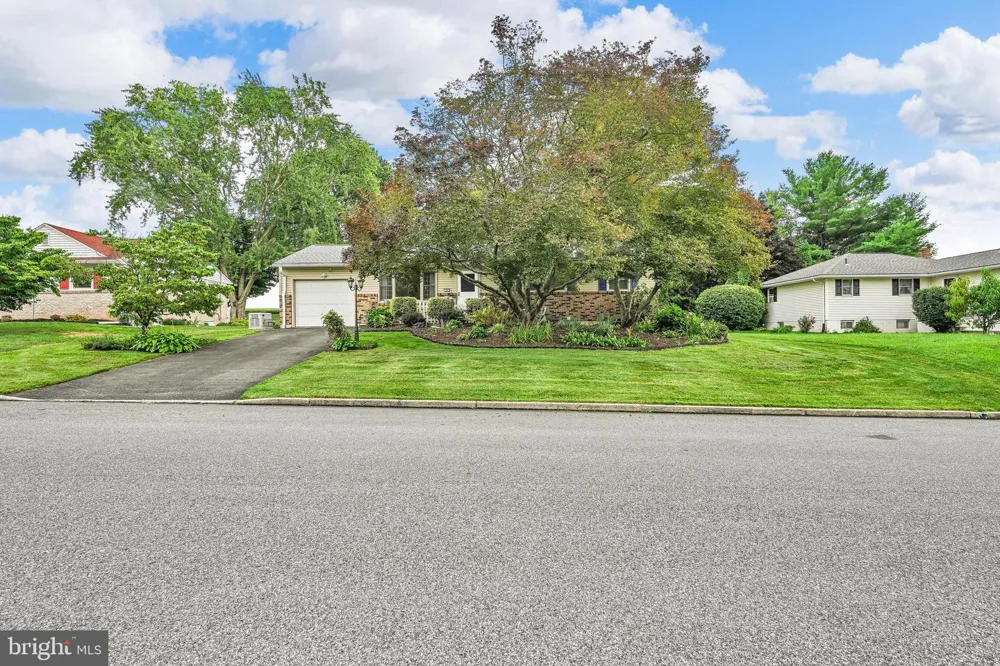 20 CLEARVIEW DRIVE Lebanon, PA 17042