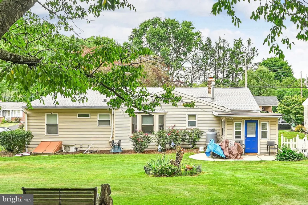 20 CLEARVIEW DRIVE Lebanon, PA 17042