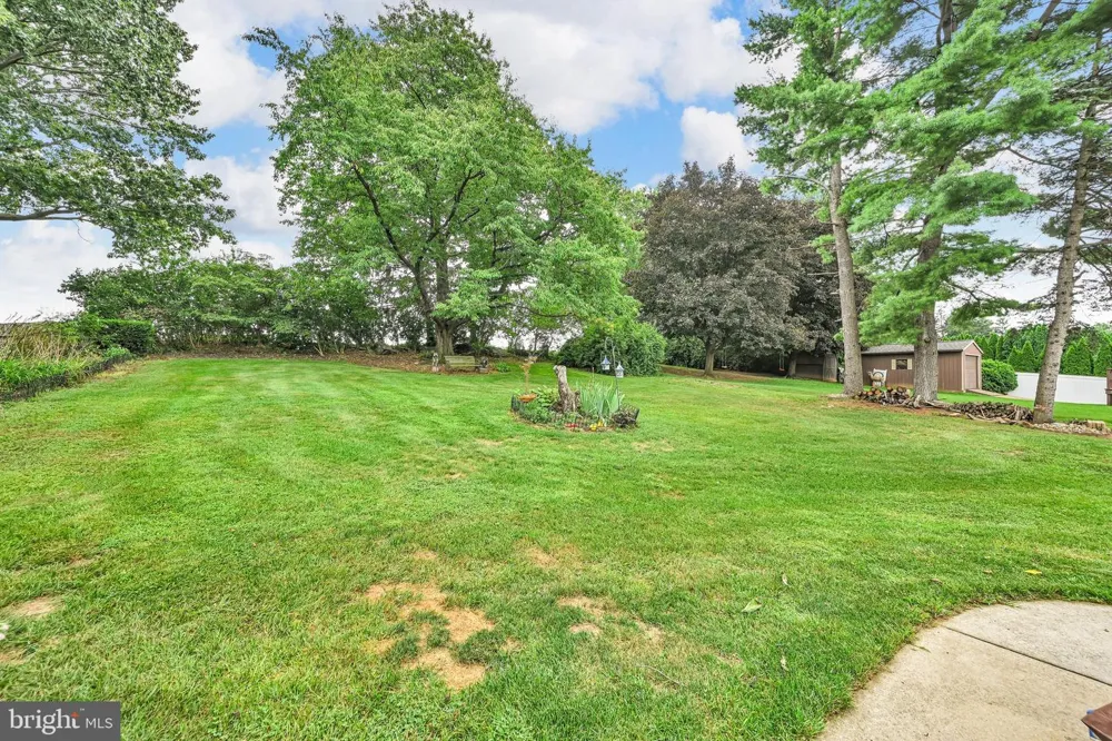 20 CLEARVIEW DRIVE Lebanon, PA 17042