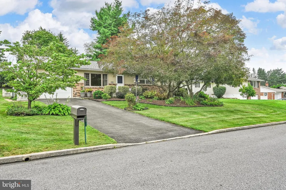 20 CLEARVIEW DRIVE Lebanon, PA 17042