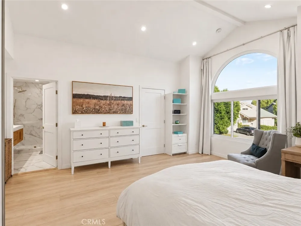 7819 Goldmine Lane Lake Balboa, CA 91406